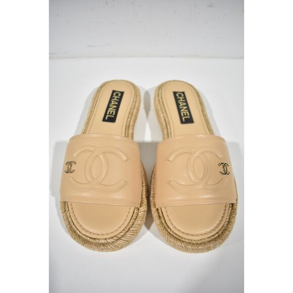 Chanel 23C Beige Lambskin Leather CC Logo Slide Sandal Slip Espadrille Flat 38 - Picture 3 of 12